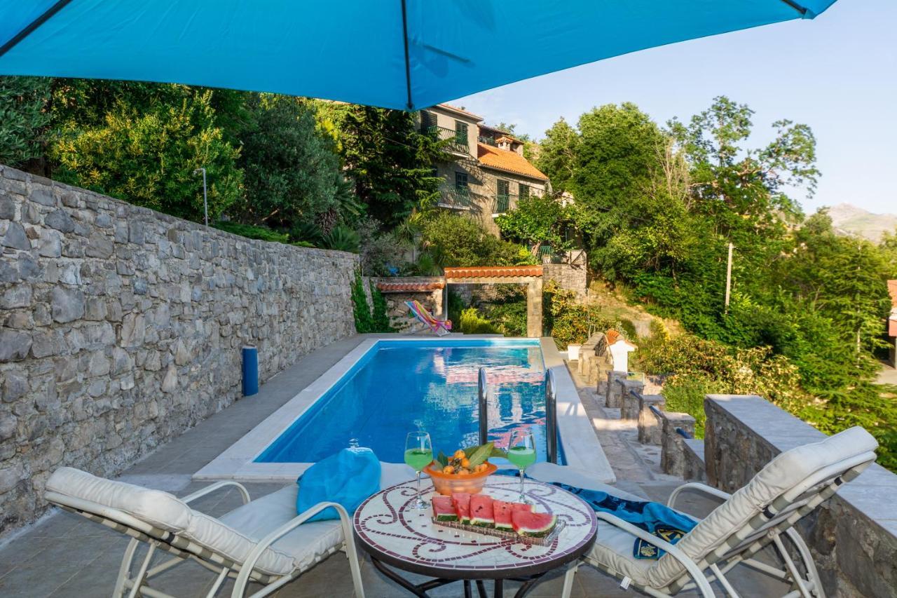 Villa Blanka Zrnovnica Bagian luar foto