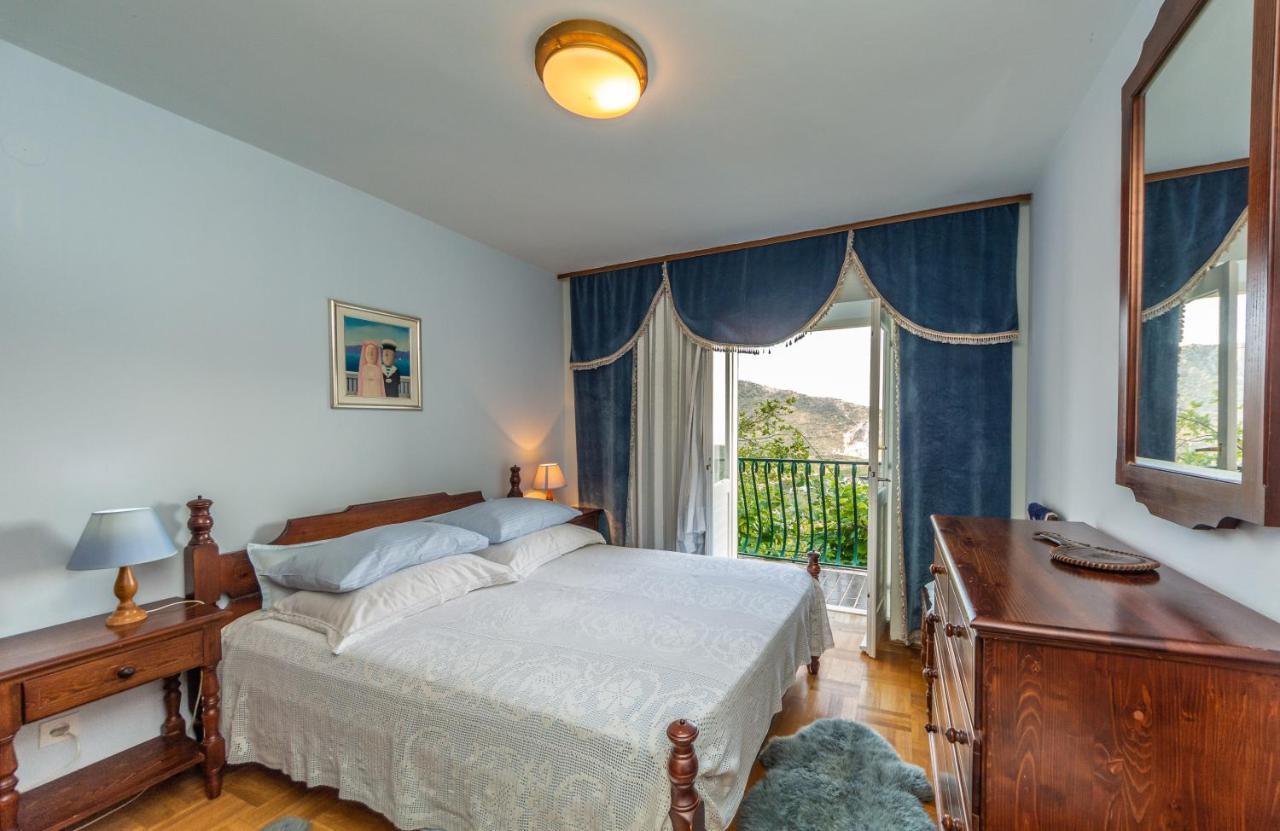 Villa Blanka Zrnovnica Bagian luar foto